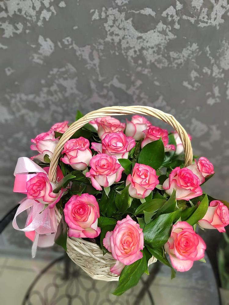 Цветочная композиция из Розы в корзине в Талицы