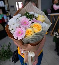 Букет цветов из:  Герберы, Розы и Хризантемы в Талицы
